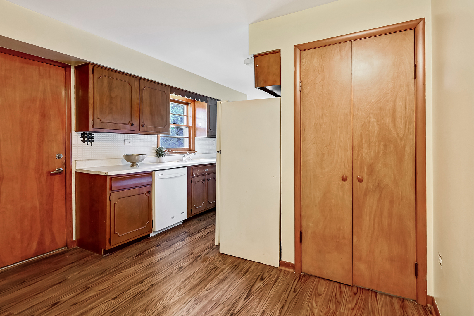 219 79th Street, Burr Ridge, IL 60527