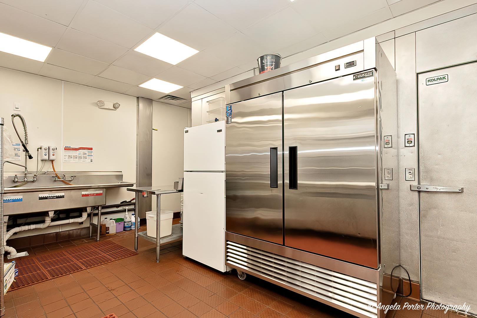 1440 E Grand Avenue, Lindenhurst, IL 60046