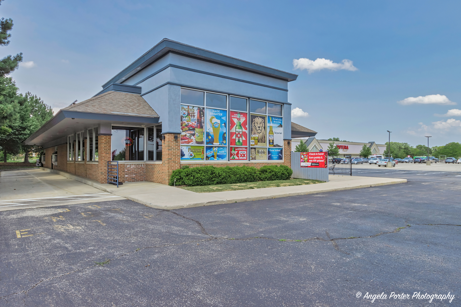 1440 E Grand Avenue, Lindenhurst, IL 60046