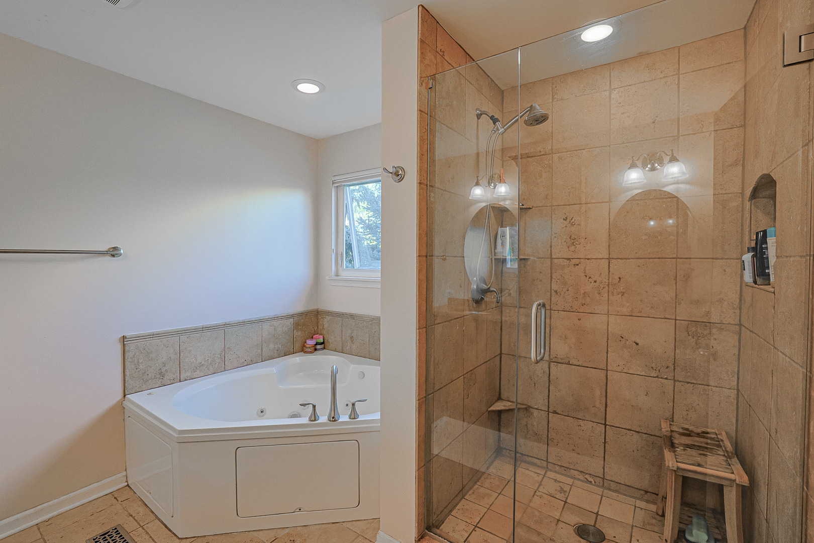 8789 Bentley Lane, Spring Grove, IL 60081