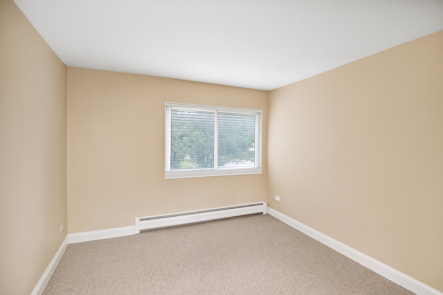 2604 N Windsor Drive #206, Arlington Heights, IL 60004