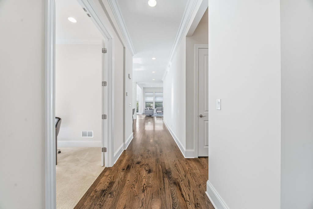 1053 Ironwood Court, Glenview, IL 60025