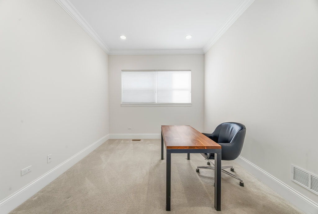 1053 Ironwood Court, Glenview, IL 60025