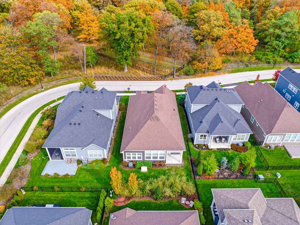 1053 Ironwood Court, Glenview, IL 60025