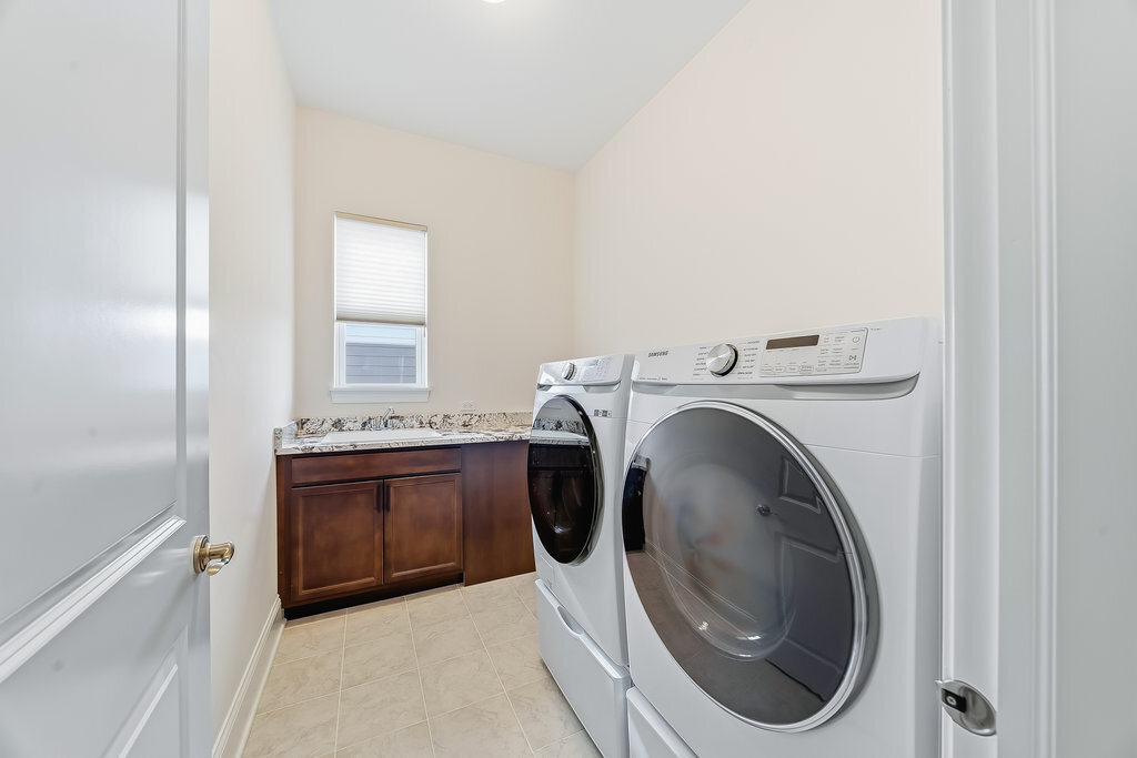 1053 Ironwood Court, Glenview, IL 60025