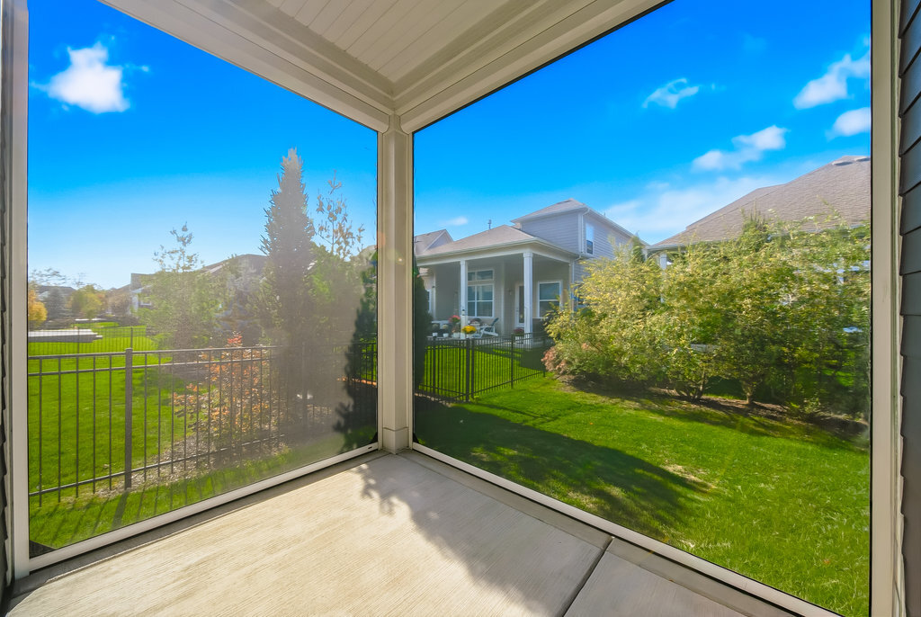 1053 Ironwood Court, Glenview, IL 60025