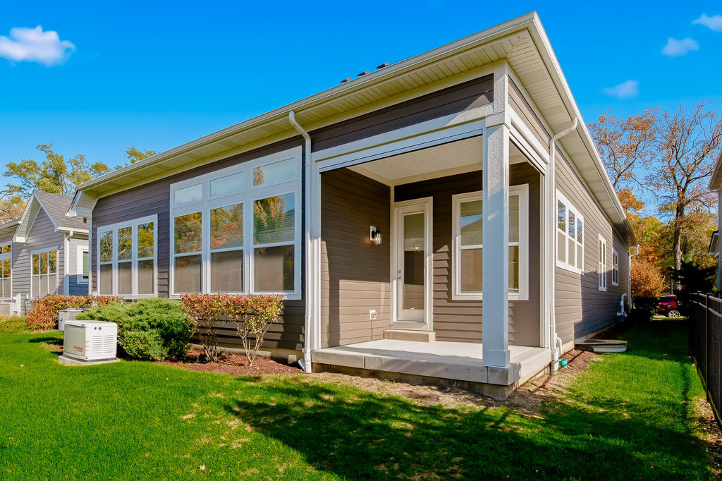 1053 Ironwood Court, Glenview, IL 60025