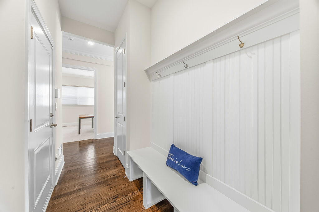 1053 Ironwood Court, Glenview, IL 60025