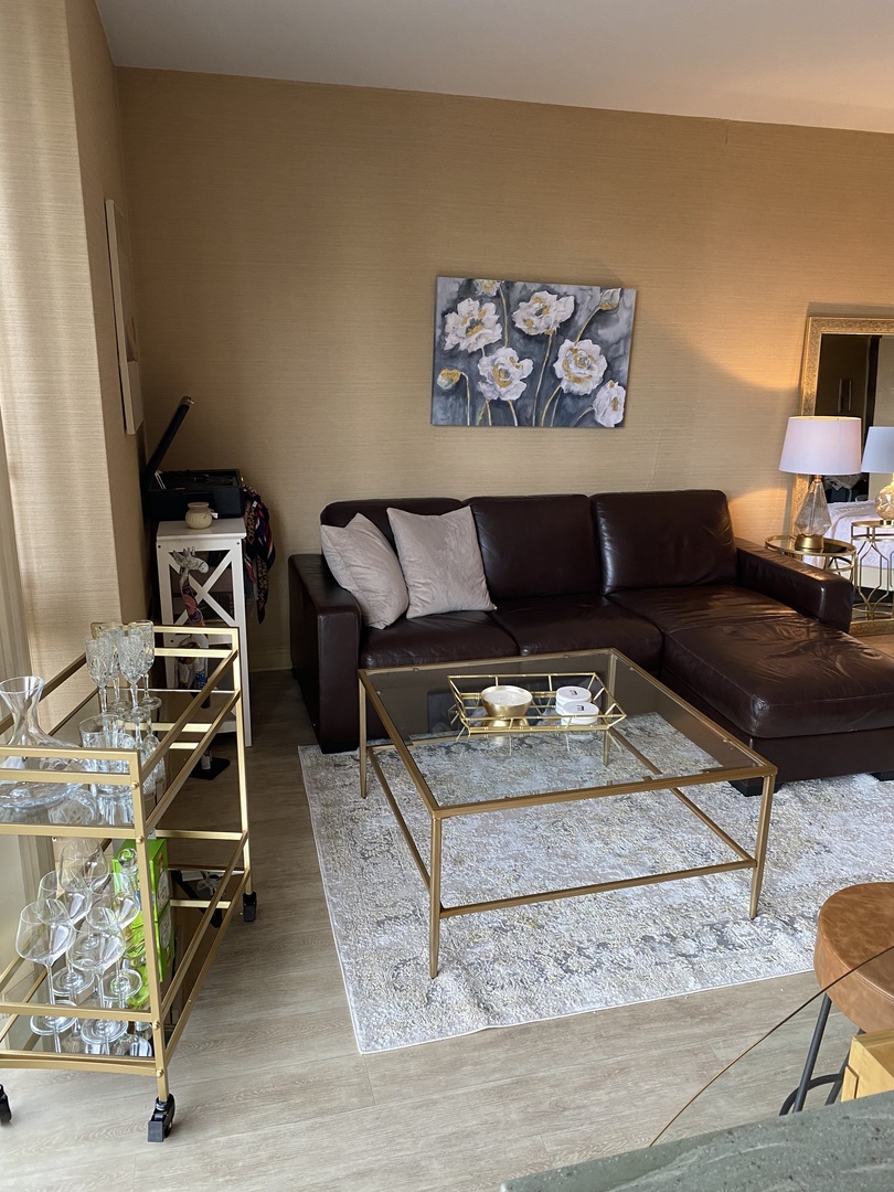 1555 N Dearborn Parkway #4c, Chicago, IL 60610