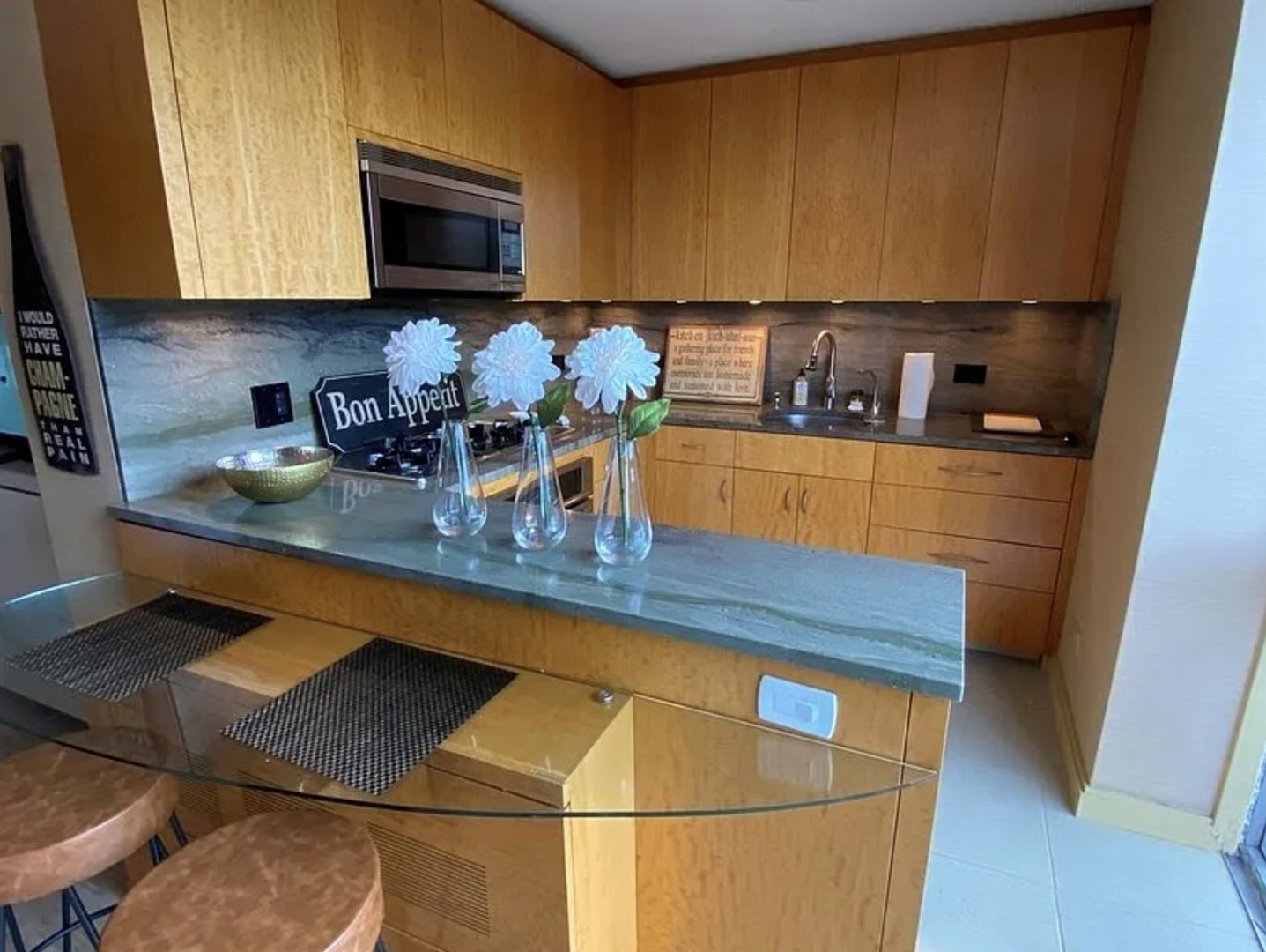 1555 N Dearborn Parkway #4c, Chicago, IL 60610