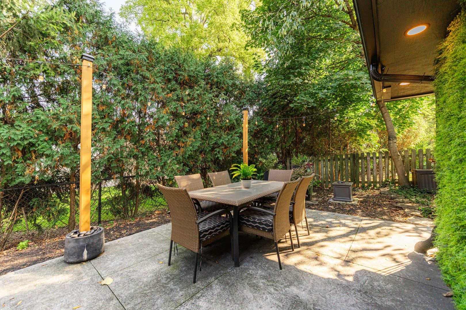 797 Forest Avenue, Glen Ellyn, IL 60137