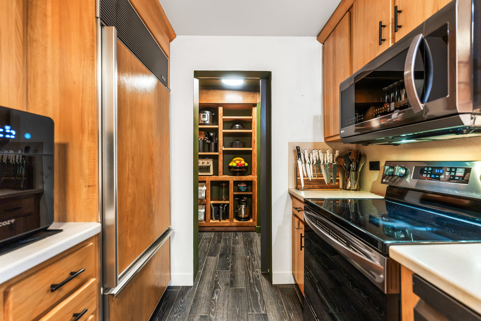 797 Forest Avenue, Glen Ellyn, IL 60137