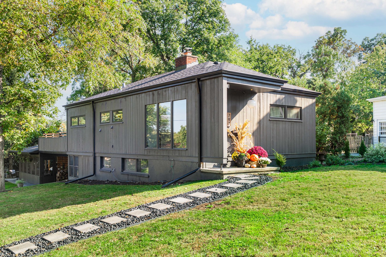 797 Forest Avenue, Glen Ellyn, IL 60137