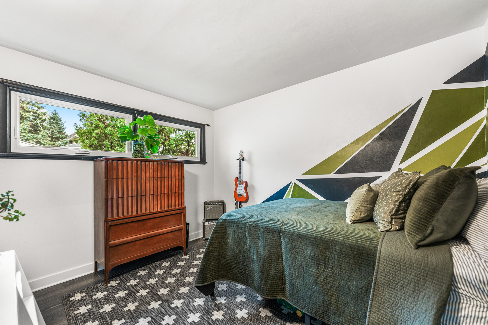 797 Forest Avenue, Glen Ellyn, IL 60137