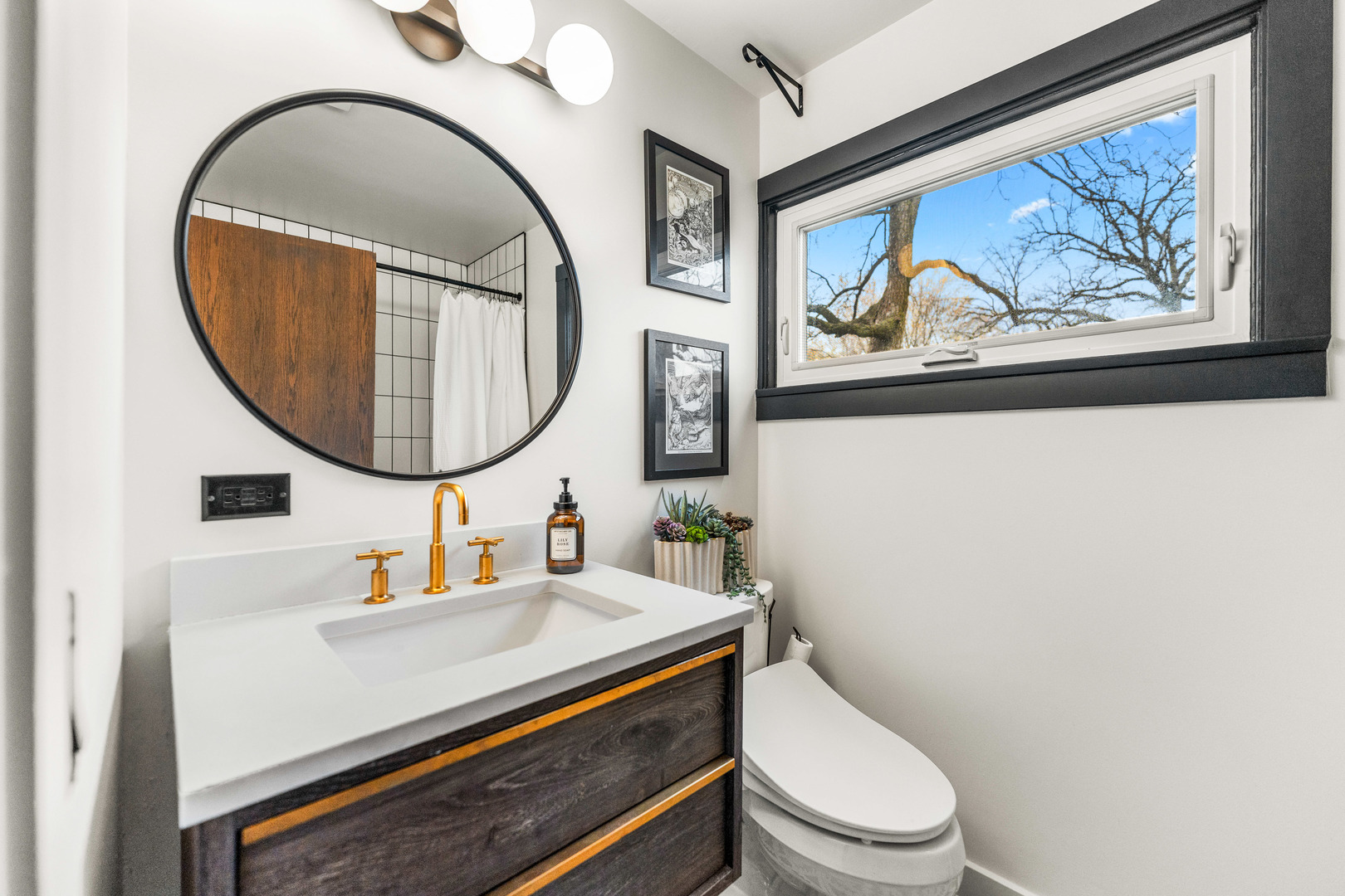 797 Forest Avenue, Glen Ellyn, IL 60137