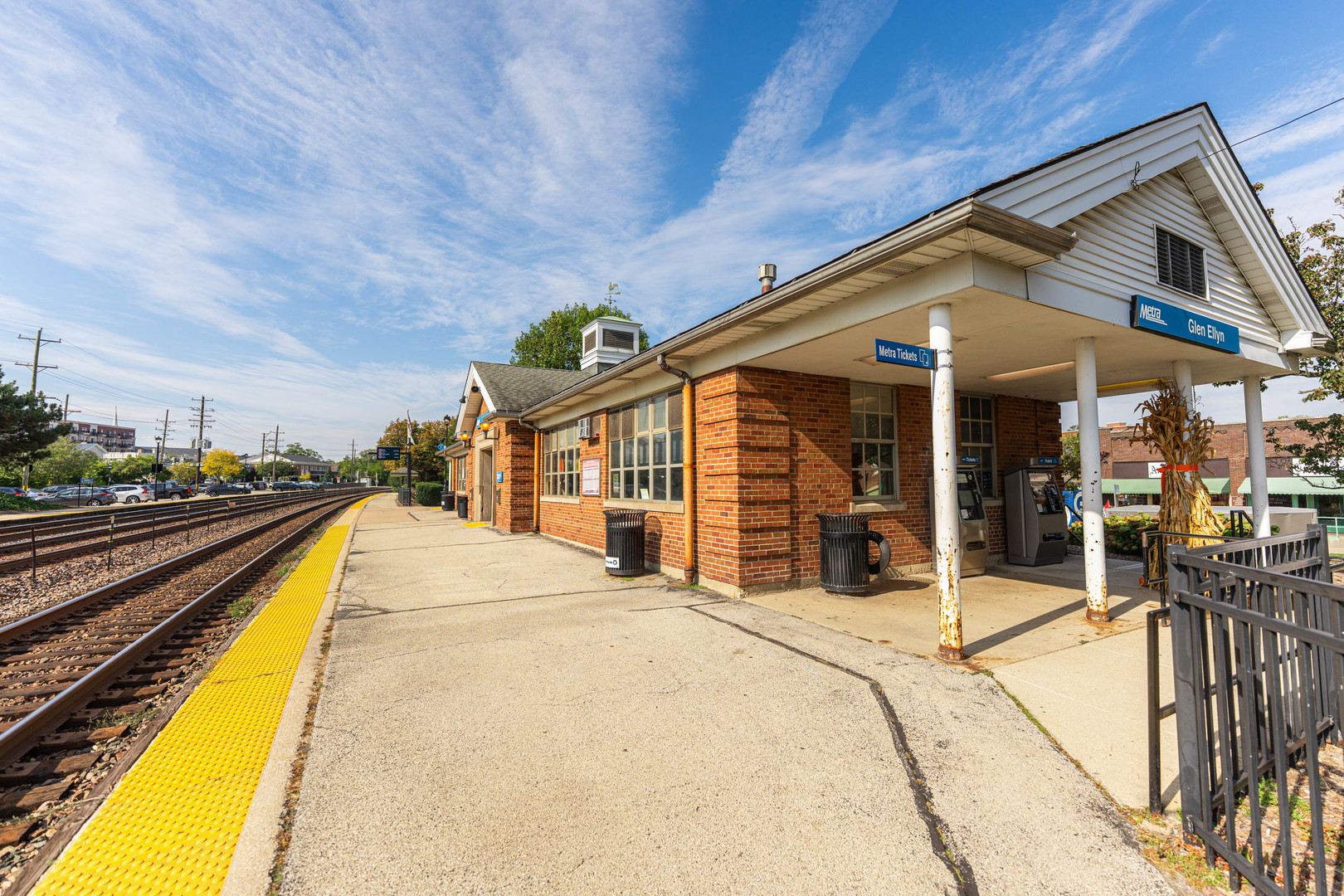 797 Forest Avenue, Glen Ellyn, IL 60137