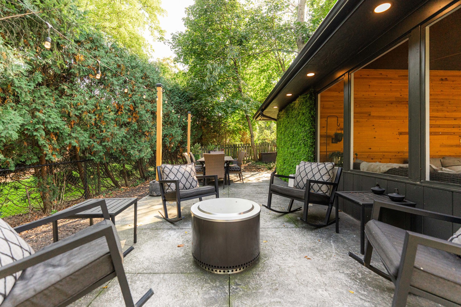 797 Forest Avenue, Glen Ellyn, IL 60137