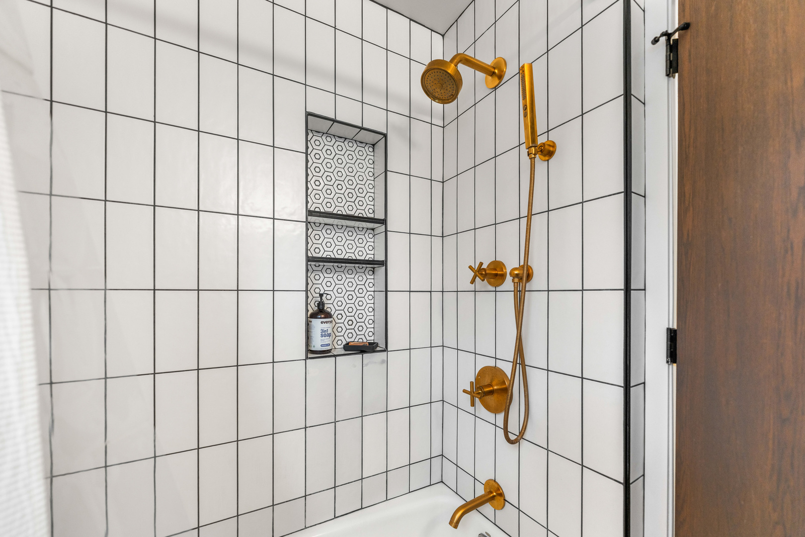 797 Forest Avenue, Glen Ellyn, IL 60137