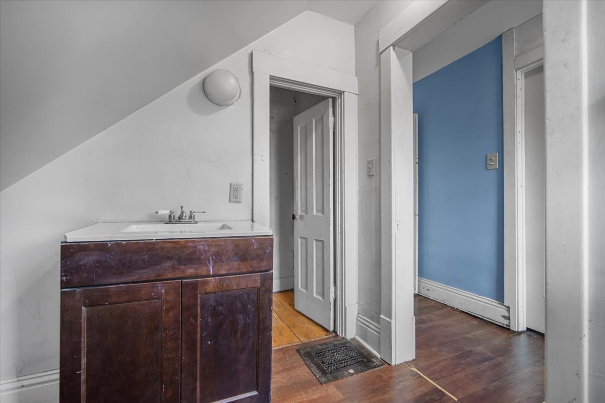 209 N 7th Street, Fairbury, IL 61739