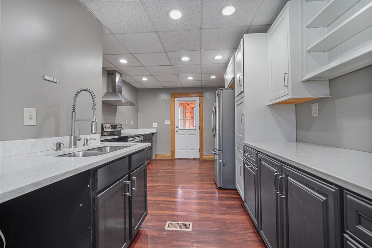 209 N 7th Street, Fairbury, IL 61739