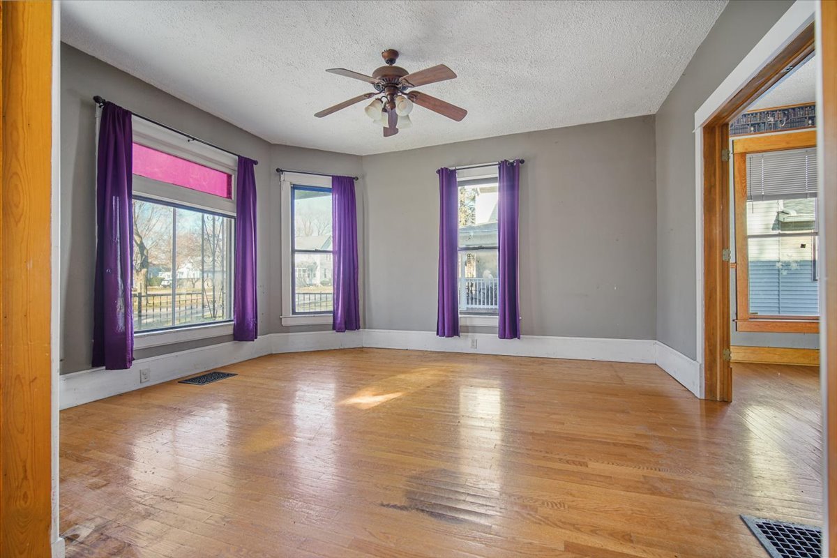 209 N 7th Street, Fairbury, IL 61739