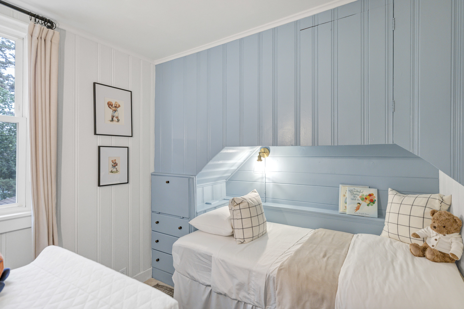 298 Harvey Avenue, Des Plaines, IL 60016