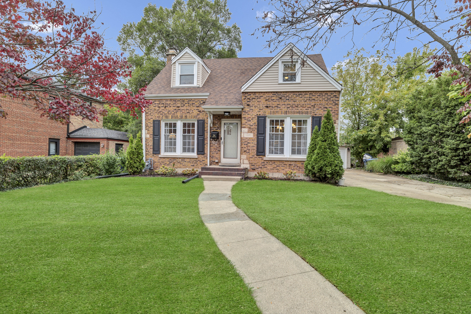 298 Harvey Avenue, Des Plaines, IL 60016