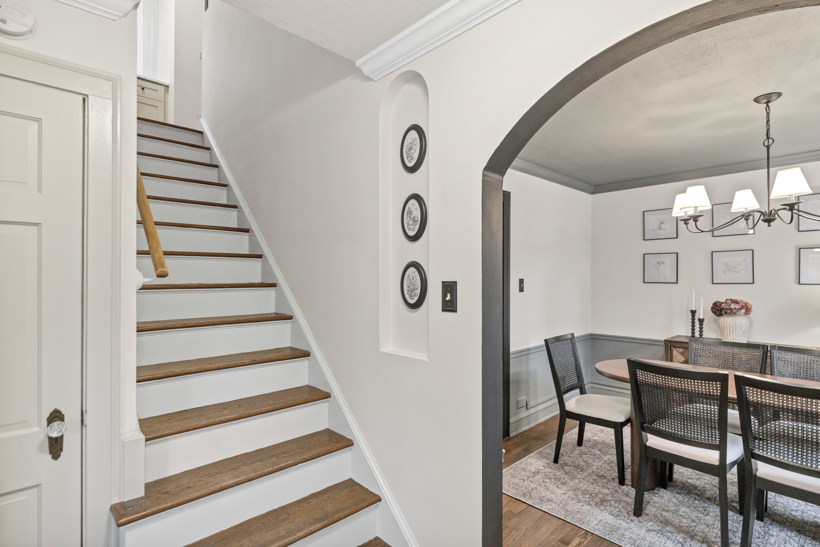 298 Harvey Avenue, Des Plaines, IL 60016