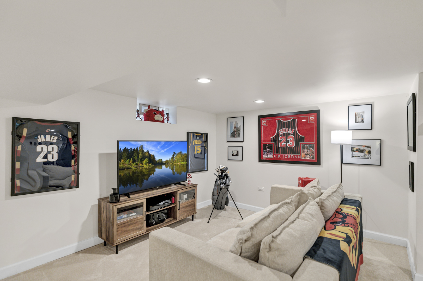 298 Harvey Avenue, Des Plaines, IL 60016