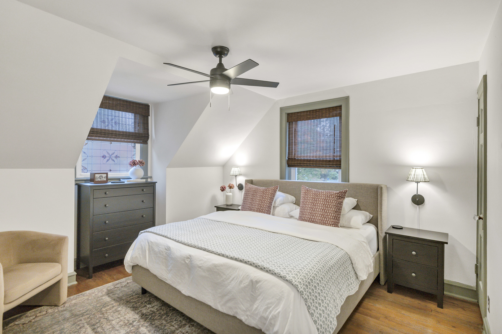 298 Harvey Avenue, Des Plaines, IL 60016