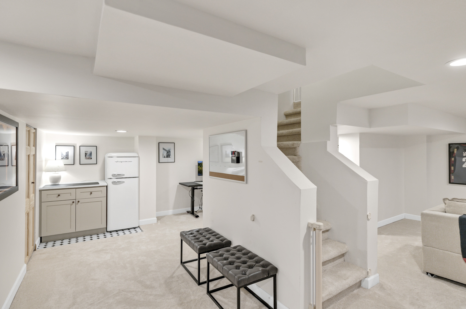 298 Harvey Avenue, Des Plaines, IL 60016