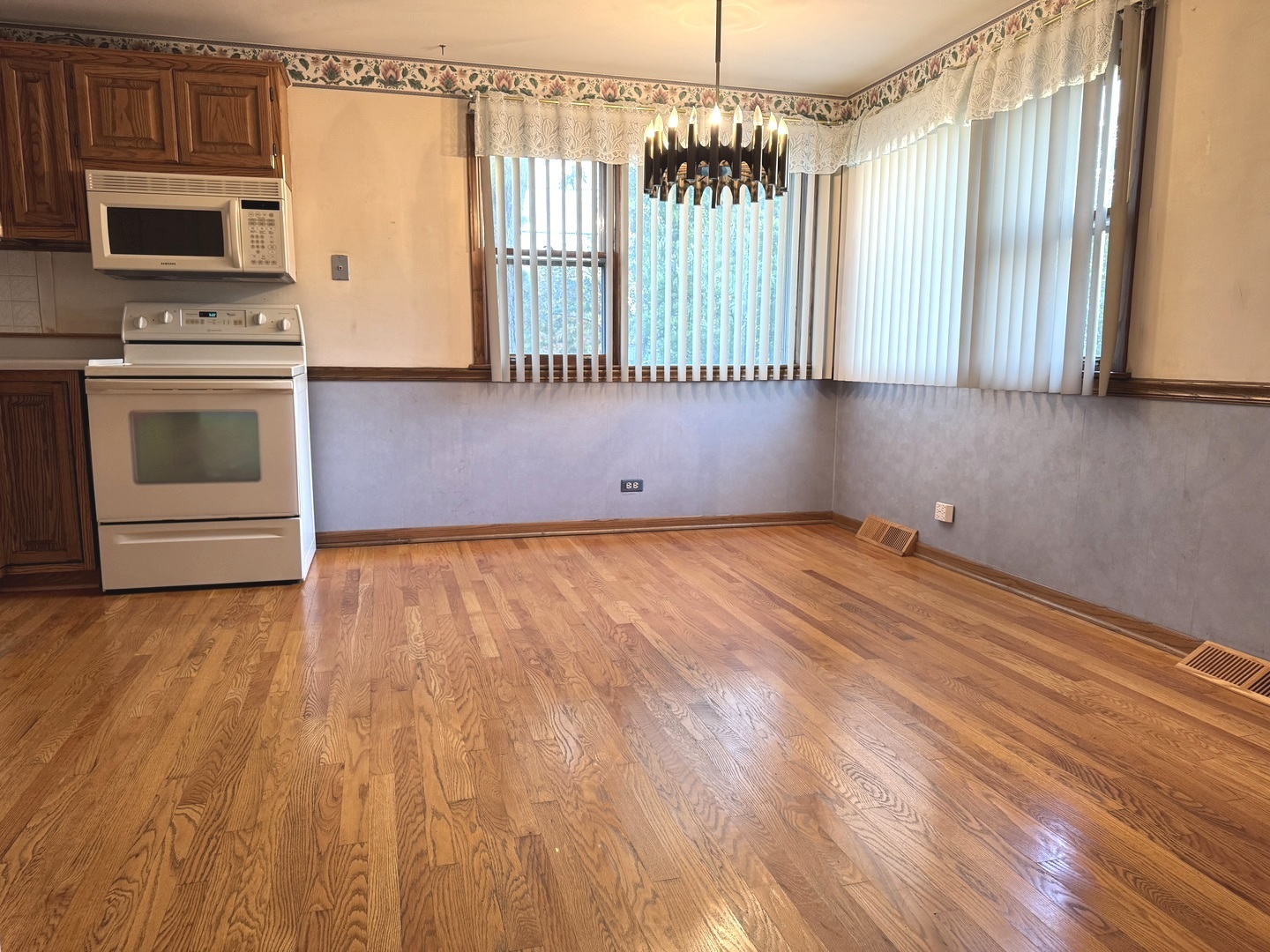 1129 183rd Street, Homewood, IL 60430