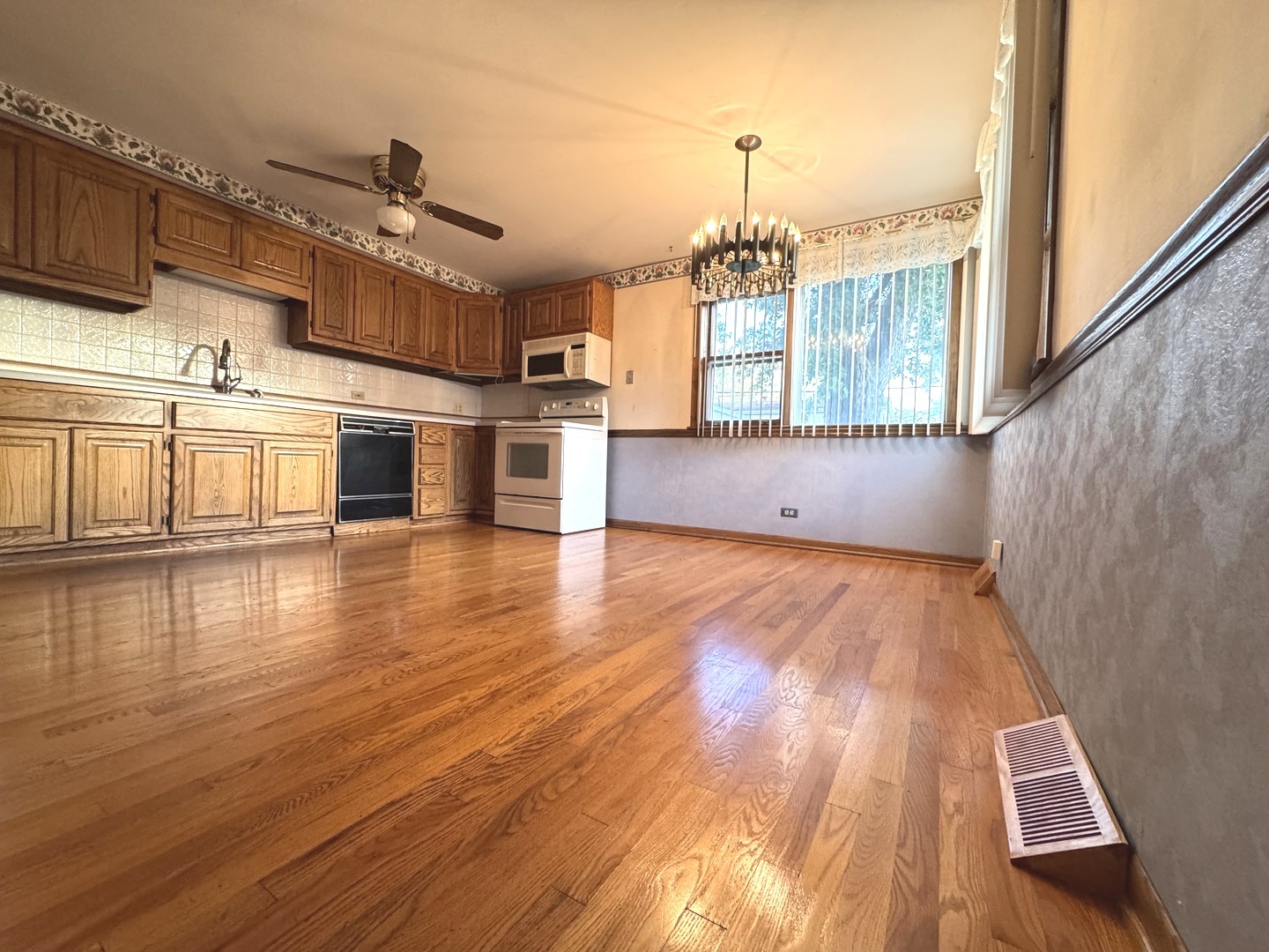 1129 183rd Street, Homewood, IL 60430