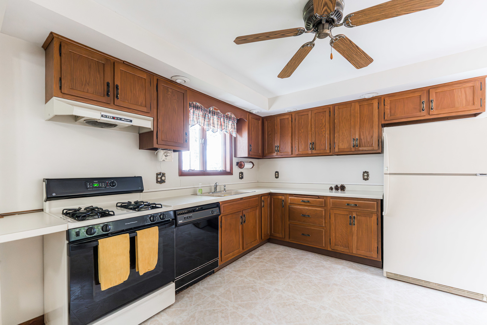 511 Willow Street, Maple Park, IL 60151