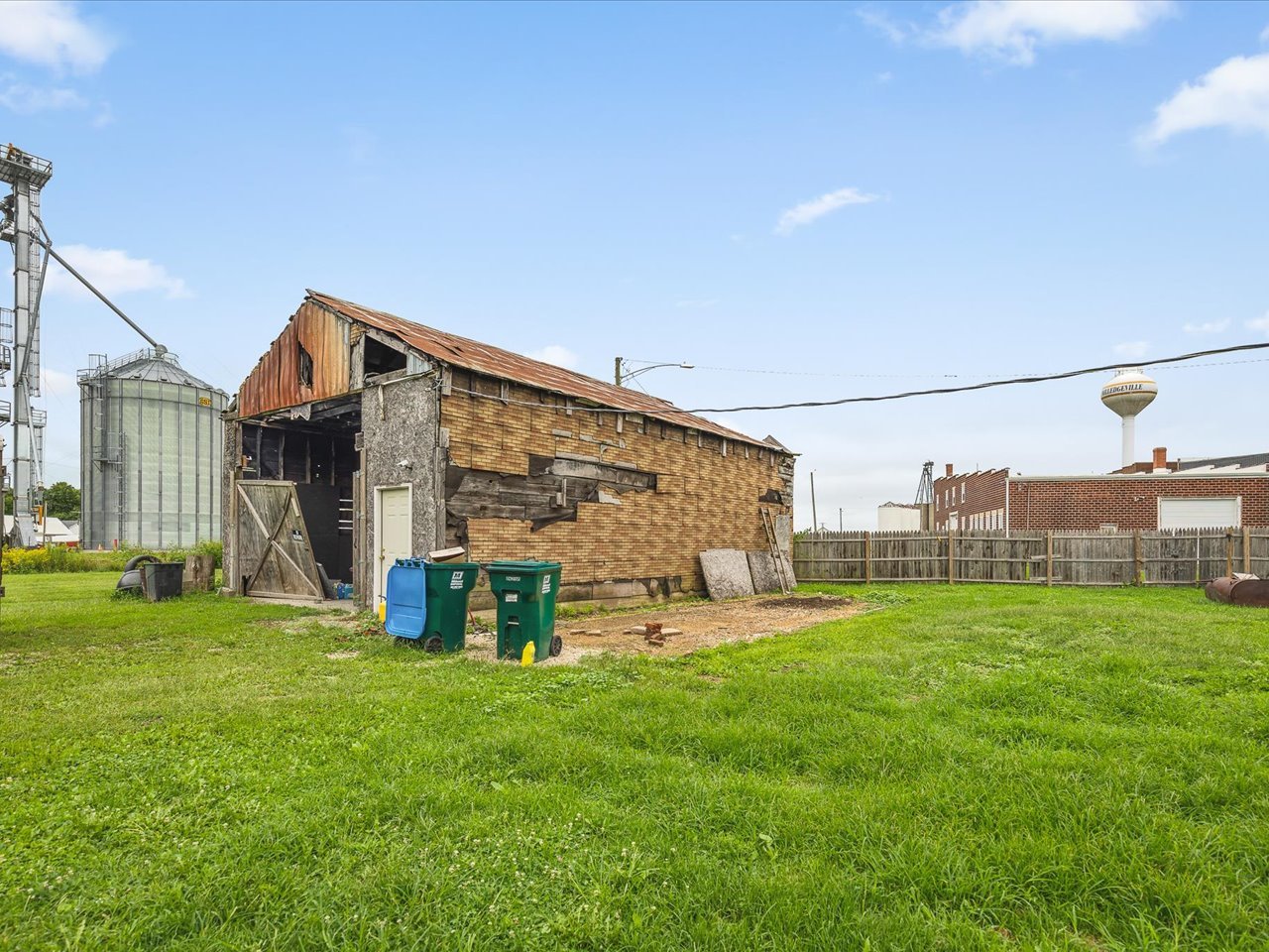 305 Holcomb Avenue, Milledgeville, IL 61051