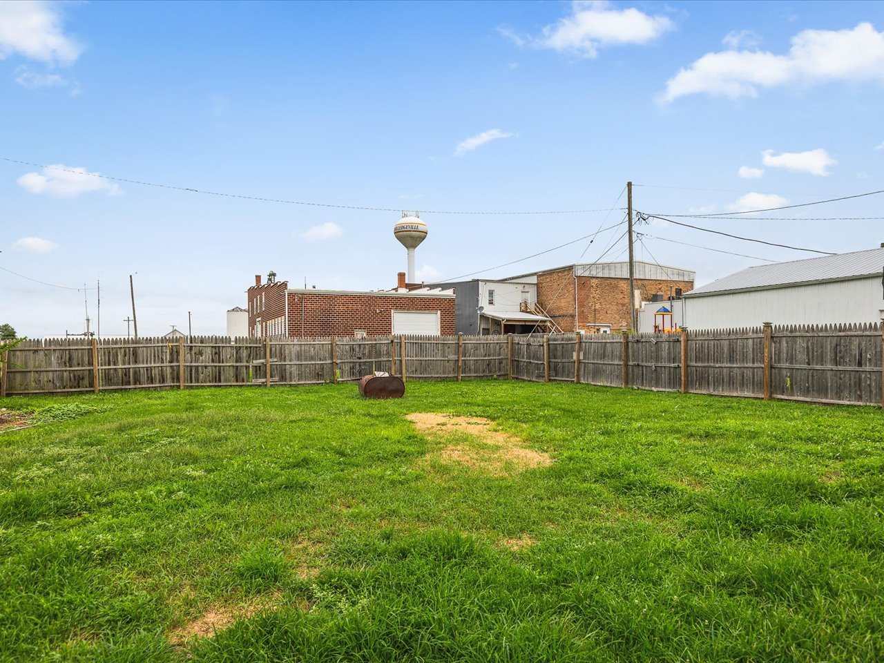 305 Holcomb Avenue, Milledgeville, IL 61051