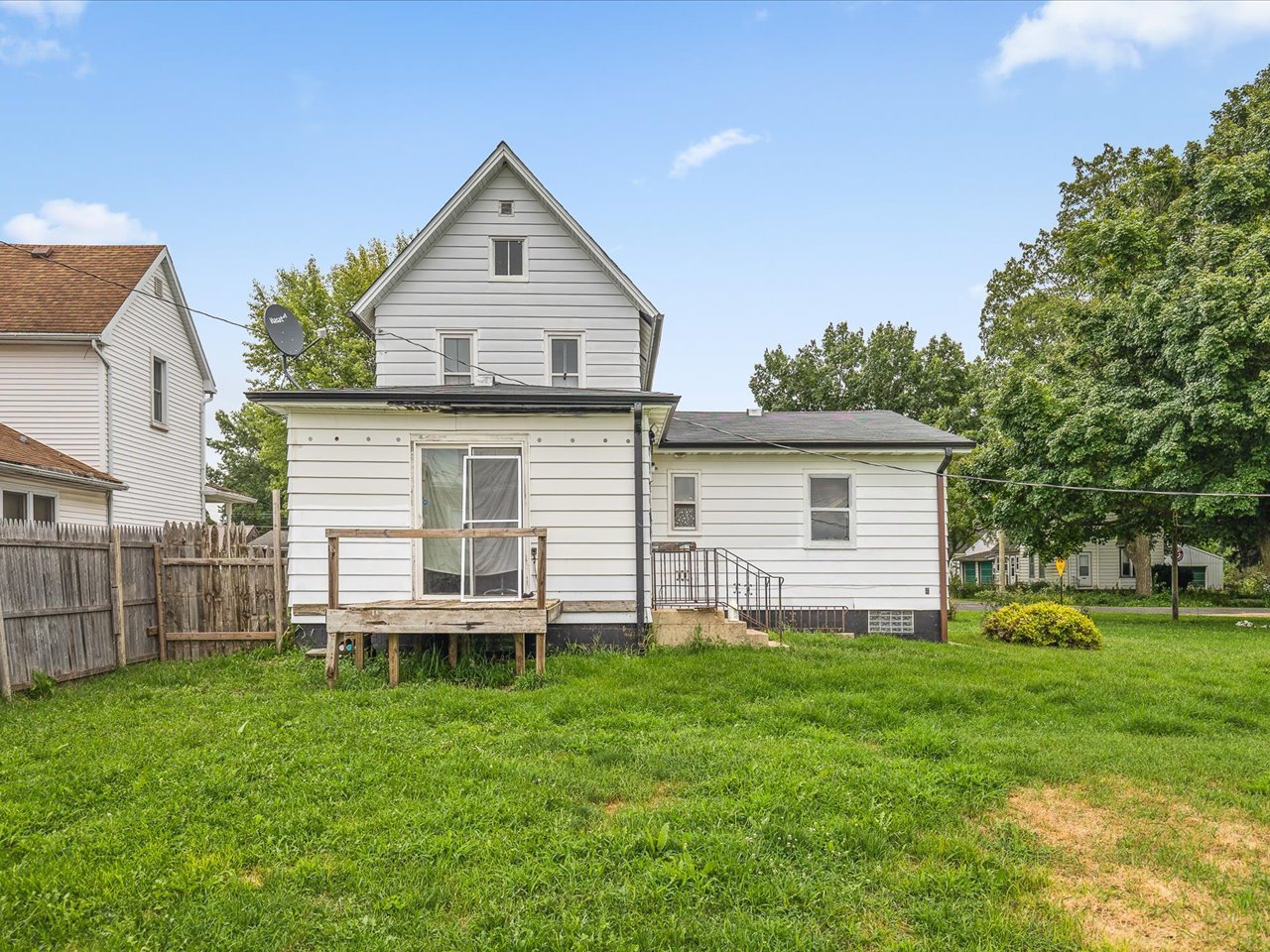 305 Holcomb Avenue, Milledgeville, IL 61051