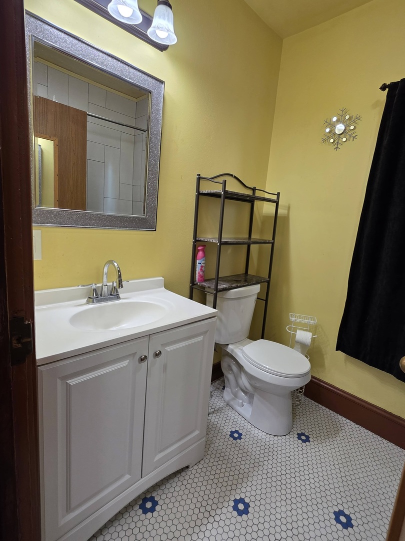 803 Broadway Avenue, North Chicago, IL 60064