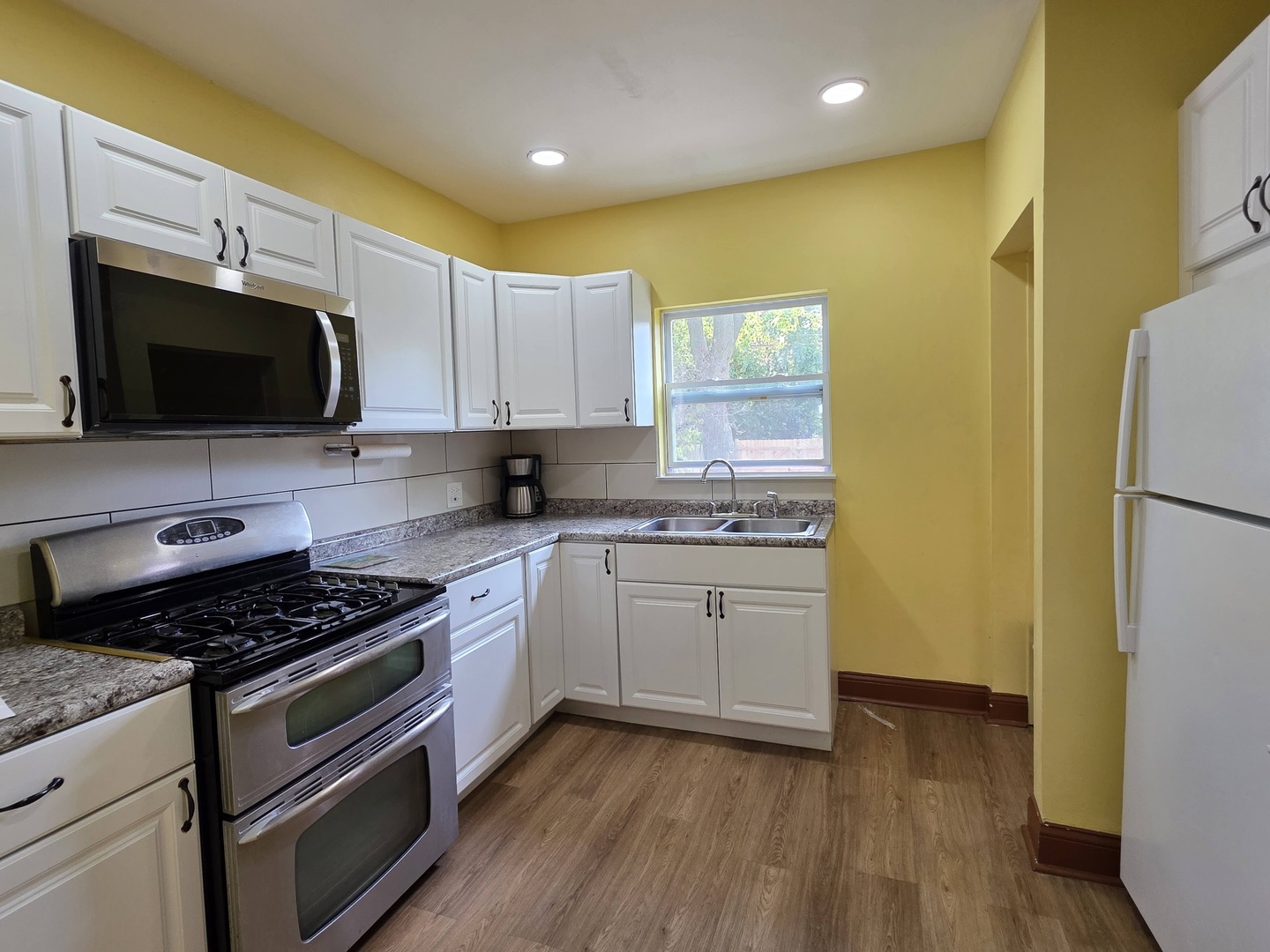 803 Broadway Avenue, North Chicago, IL 60064