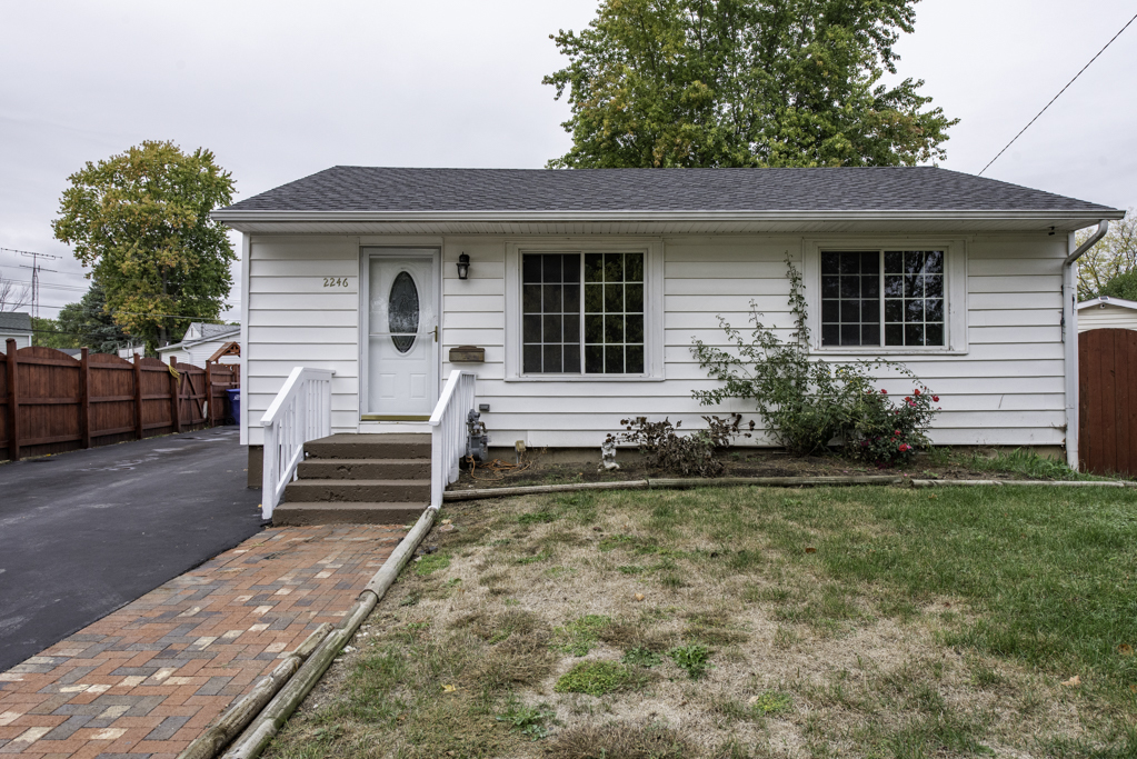 2246 Ottawa Road, Waukegan, IL 60087