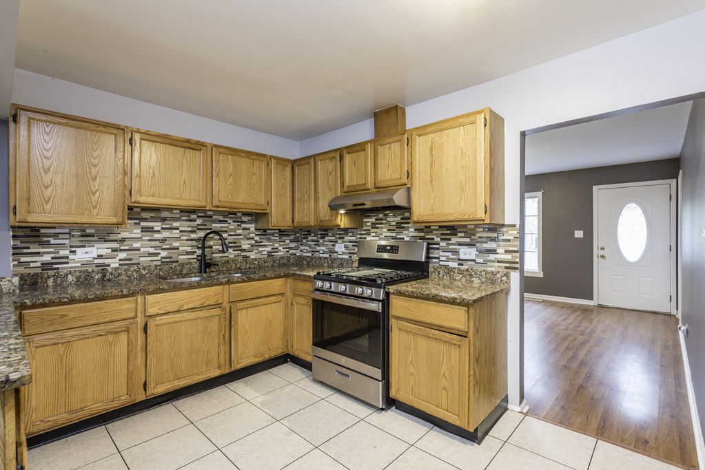 2246 Ottawa Road, Waukegan, IL 60087