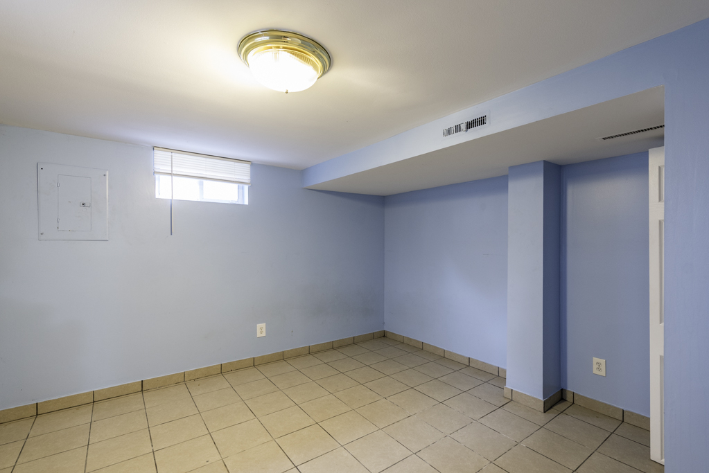 2246 Ottawa Road, Waukegan, IL 60087