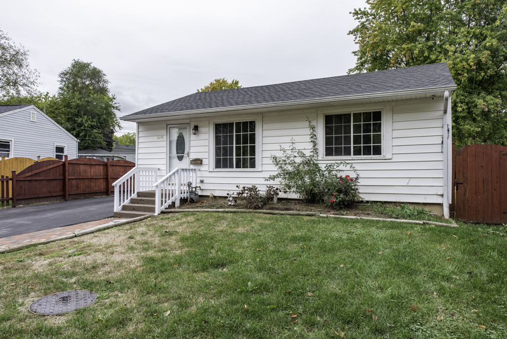 2246 Ottawa Road, Waukegan, IL 60087