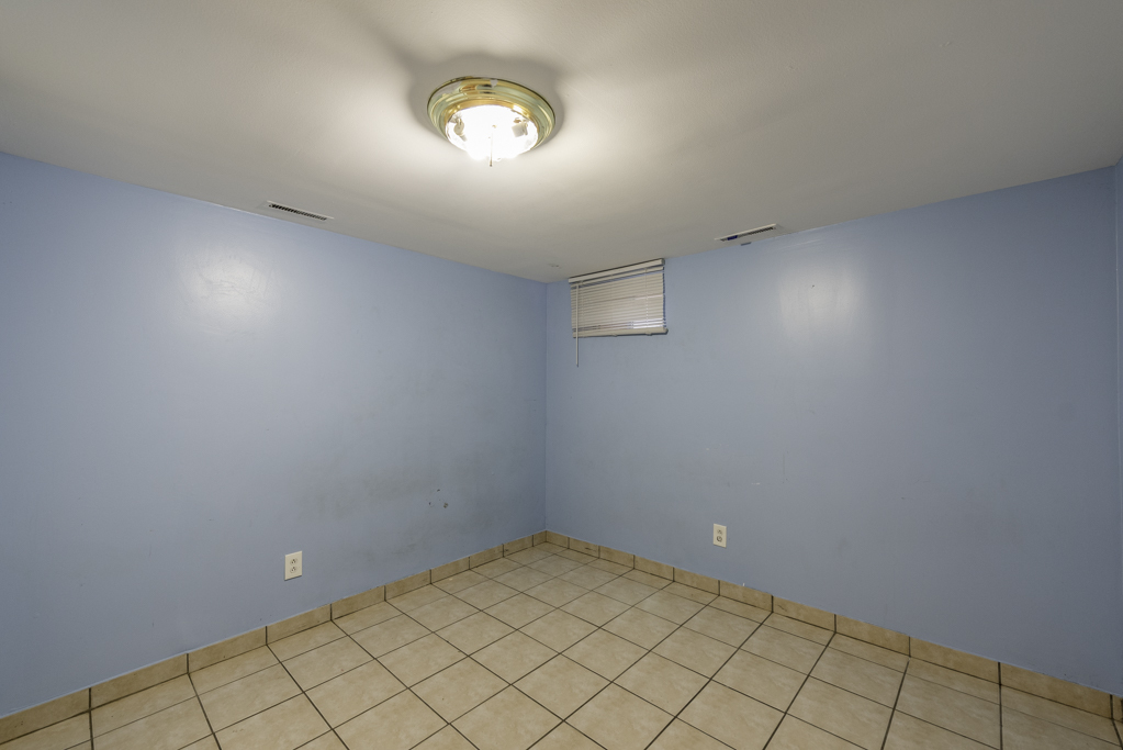 2246 Ottawa Road, Waukegan, IL 60087