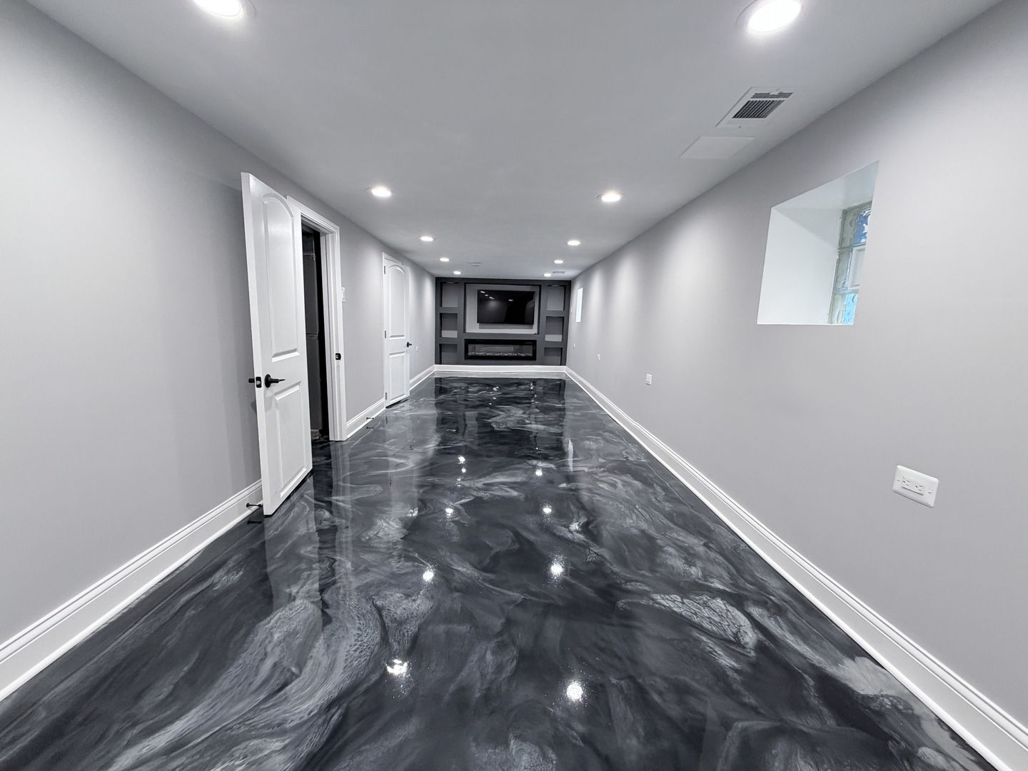 7918 S Anthony Avenue, Chicago, IL 60619