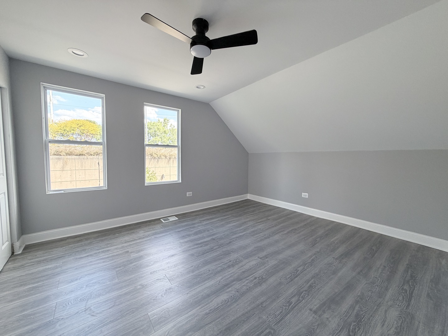 7918 S Anthony Avenue, Chicago, IL 60619