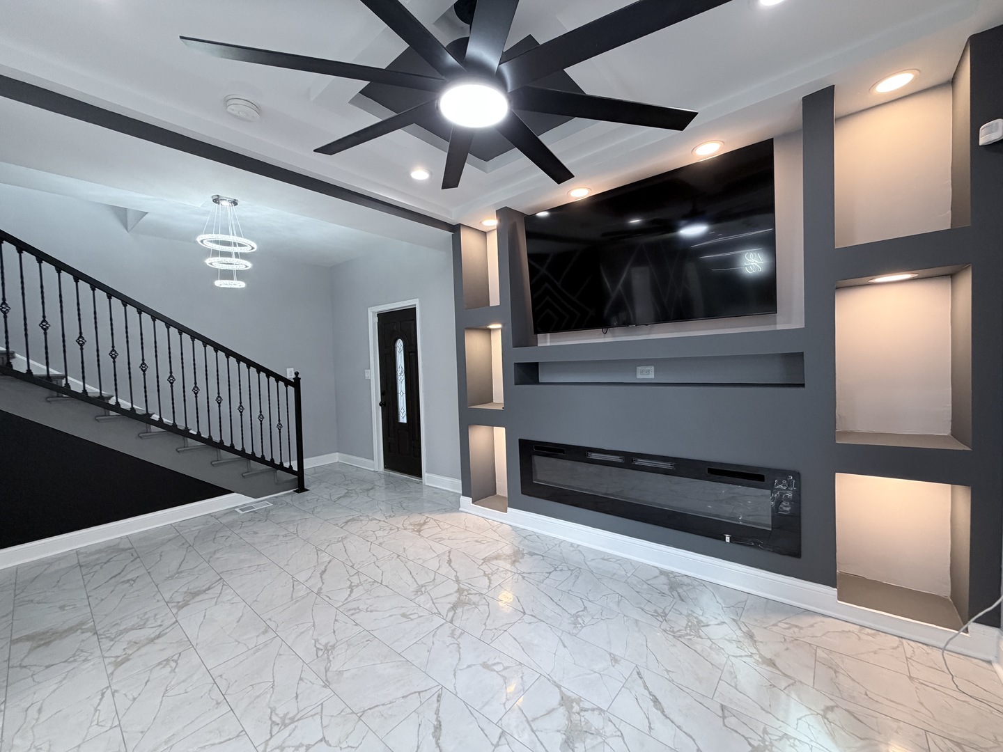 7918 S Anthony Avenue, Chicago, IL 60619