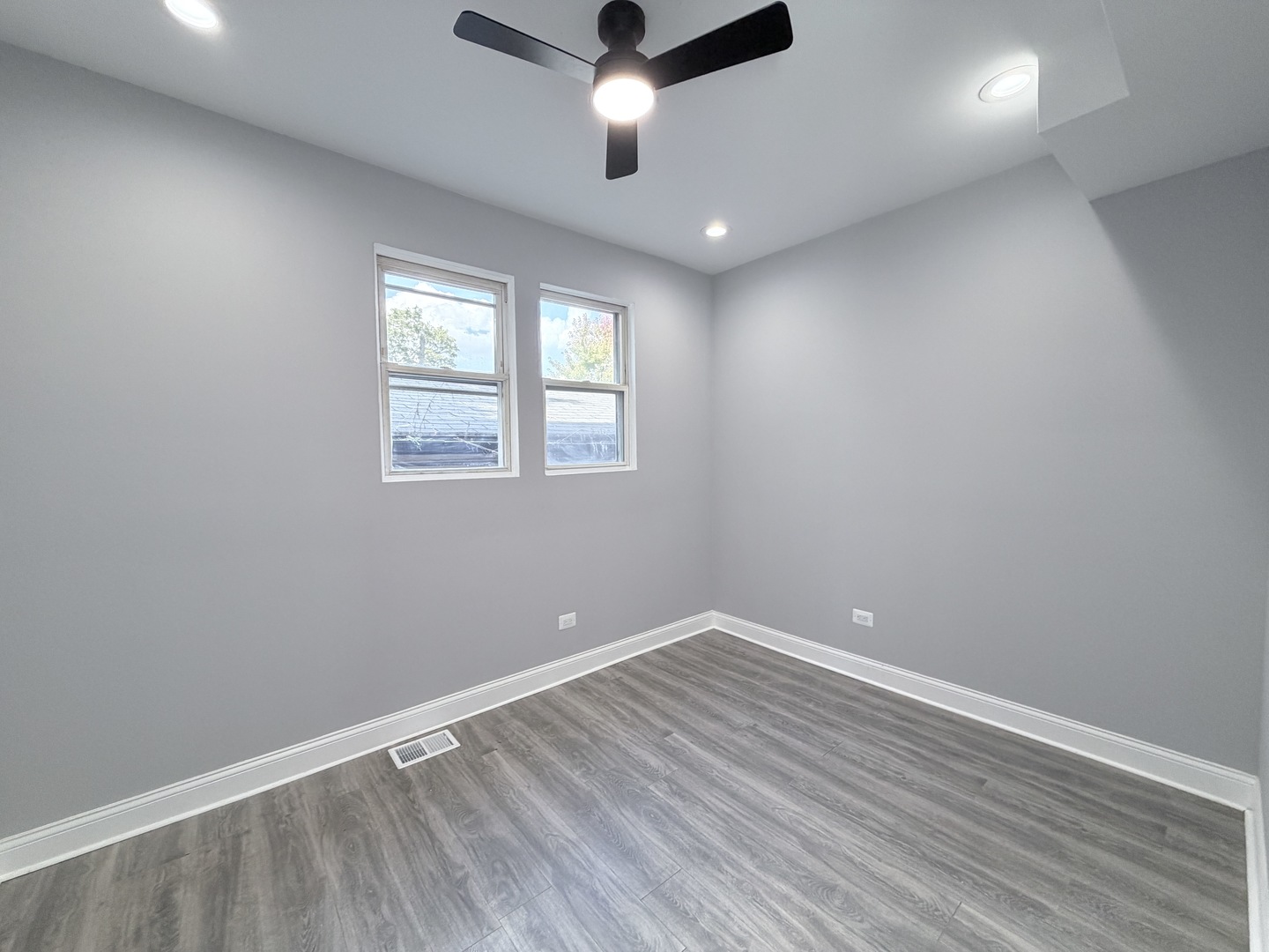 7918 S Anthony Avenue, Chicago, IL 60619