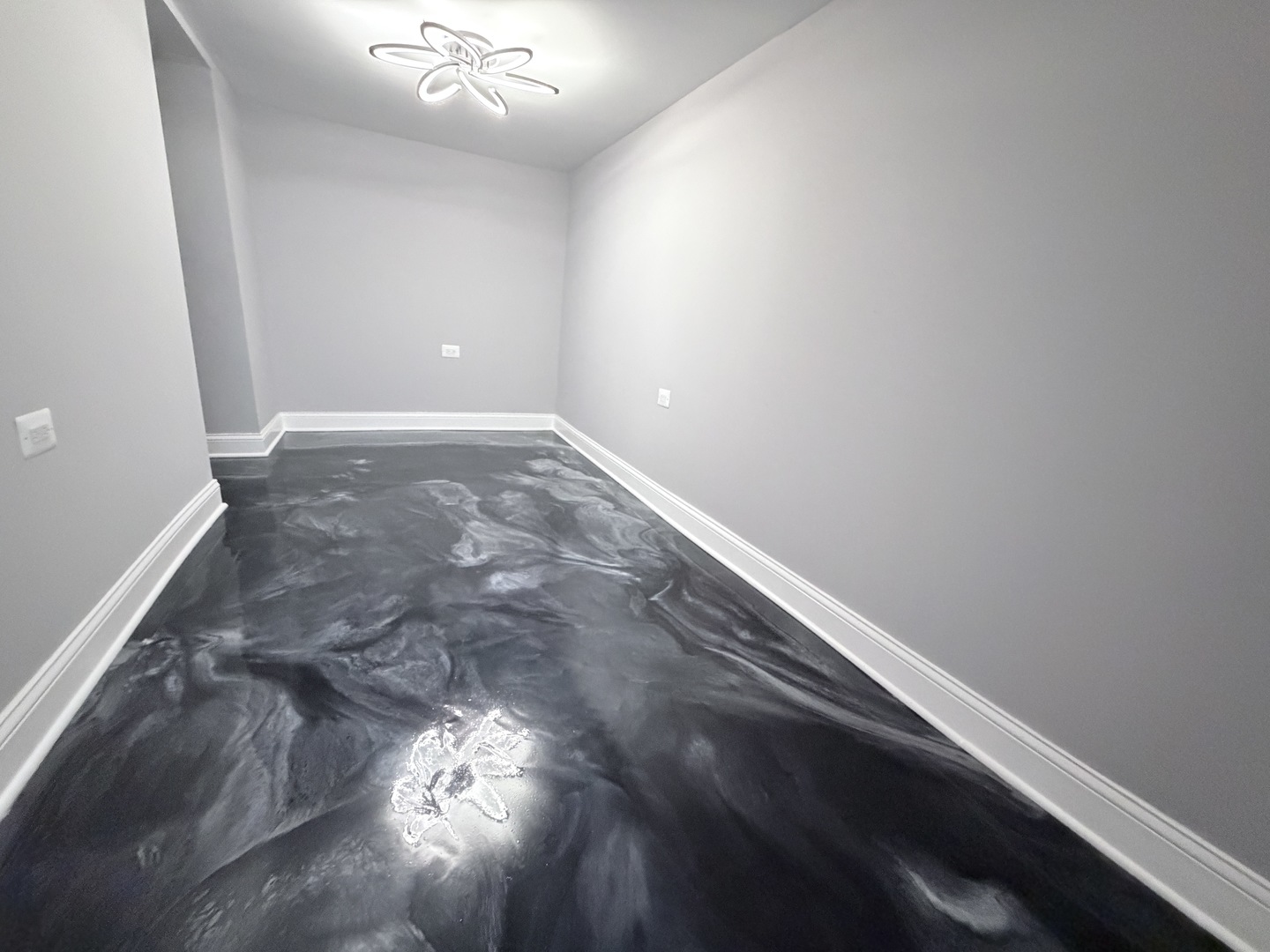 7918 S Anthony Avenue, Chicago, IL 60619