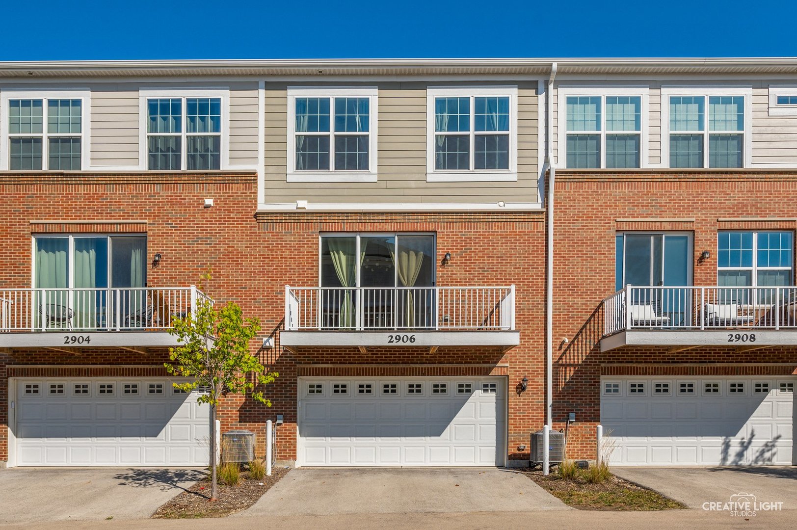 2906 REFLECTION Drive, Naperville, IL 60564